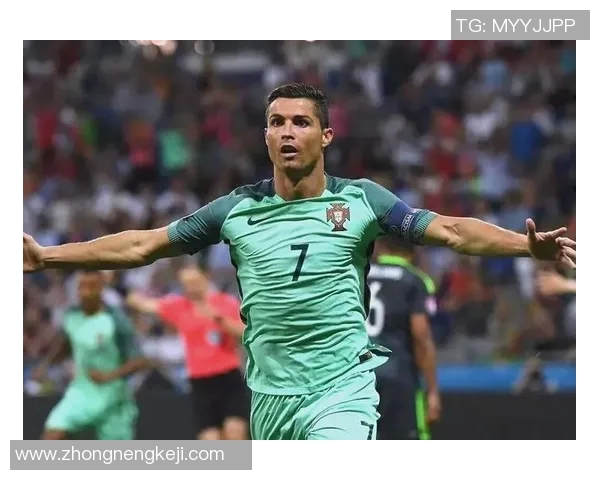 探秘足球明星C罗的球衣号码背后的故事与意义